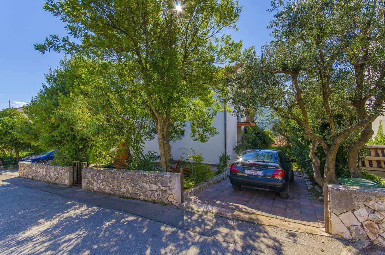 Apartma Tihana *